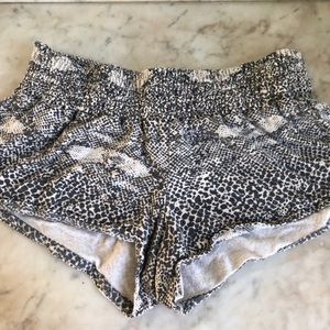 Acacia Snake Shorts